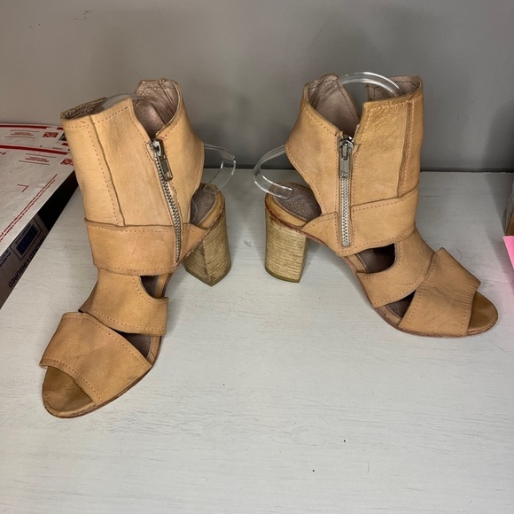 Free People Effie Stacked Heel Cut Out Leather Bootie - Picture 10 of 14